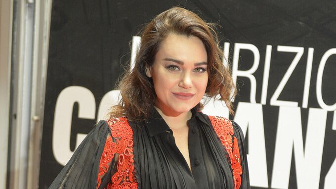 Quanto guadagna Romina Carrisi-Power? 
