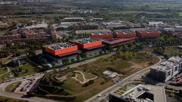 Data center e rifiuti elettronici, cosa prevede il divieto legato all'hardware per l'AI