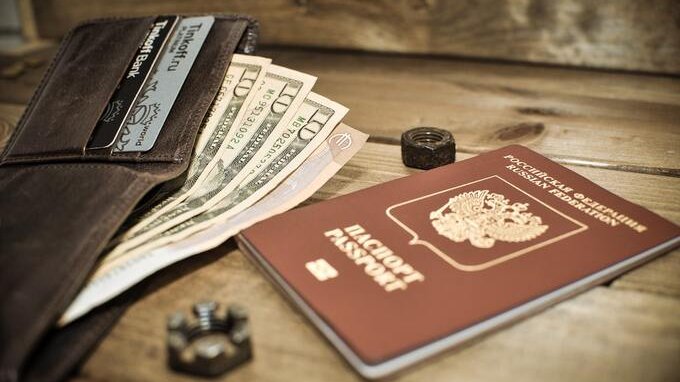 Perché non dovresti mai dare il passaporto al momento del check-in in hotel 