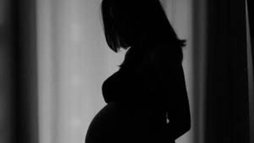 Maternità surrogata, cos'è, come funziona e dove è ancora legale