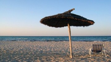 È legale lasciare l'ombrellone in spiaggia?