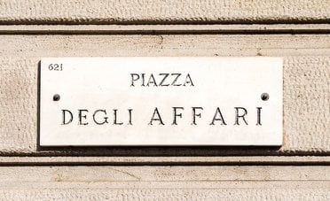 Il filtro Buffett premia 5 azioni del FTSE MIB. Gli analisti sono d'accordo?