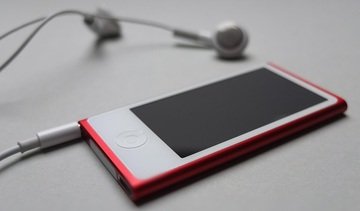 Se hai un vecchio iPod in casa puoi rivenderlo a centinaia di euro. La GenZ ne va matta