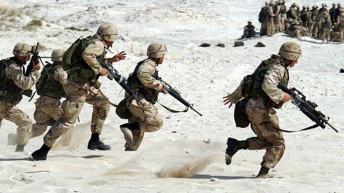 Terza guerra mondiale, la Nato non è pronta: poche armi per combattere la Cina