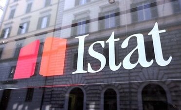 Allarme deficit Italia, l'Istat rema contro Giorgetti? Cosa c'è di vero