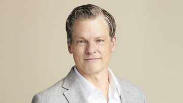 Chi è e quanto guadagna Greg Peters, co-CEO di Netflix