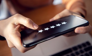 Basta un click per perdere dati e account. La nuova truffa del messaggio Amazon