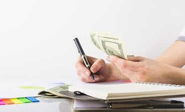 Una donna di 29 anni guadagna oltre €110.000 all'anno e lavora solo 250 giorni	