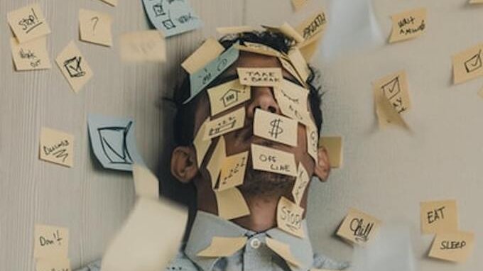 I lavori più stressanti in Italia, ecco le professioni riconosciute dalla legge