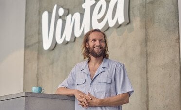 Vinted vola a 8 miliardi. Perché il colosso del second-hand non ha fretta di quotarsi?