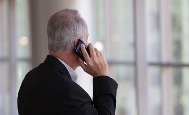 Perché sempre più persone mettono il telefono in silenzioso, secondo gli psicologi