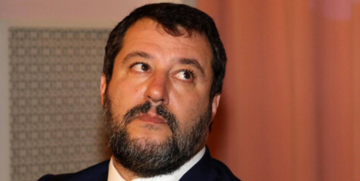 No Salvini, citofonare ad un presunto spacciatore in diretta non è consentito dalla legge