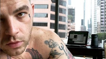 Chi è Salmo, il rapper che sta facendo discutere per il concerto gratuito a Olbia
