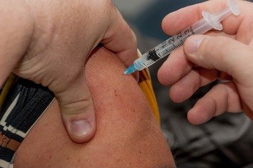 Vaccino antinfluenzale 2021/2022: quando e dove fare, costo e per chi è gratis