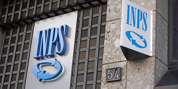 Rapporto Inps 2026, l'Italia dei paradossi. Più occupati ma stipendi deboli, più bonus ma meno lavoro per le madri