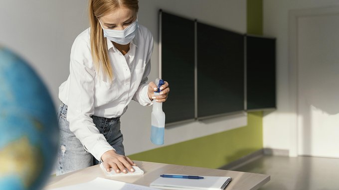 Scuola, stop vaccino per insegnanti e Ata: la novità dell'a.s. 2022-2023