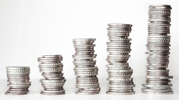 Perché il prezzo dell'argento è in calo di oltre il 40% dai massimi di gennaio?