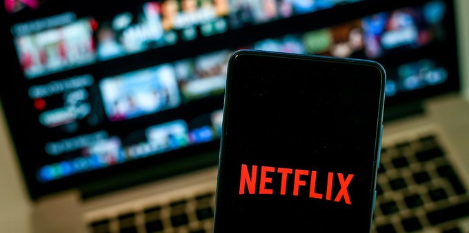 Netflix, prezzi in aumento per account condivisi: quanto costa e per chi