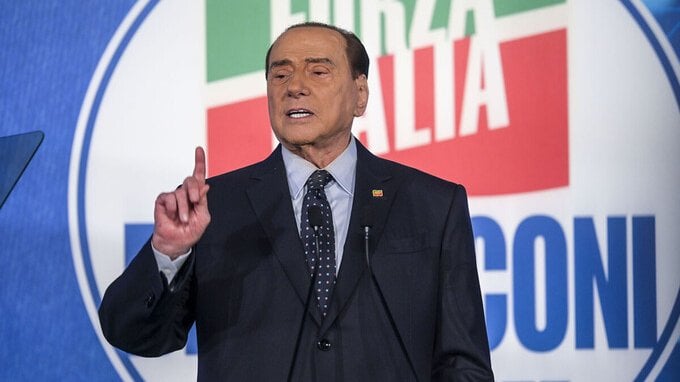 Pensioni, aumento fino a 1.000 euro: l'ultimo omaggio per Silvio Berlusconi