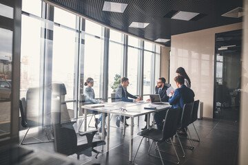 Settimana lavorativa di quattro giorni, le 10 aziende che assumono con orario ridotto e stipendio invariato