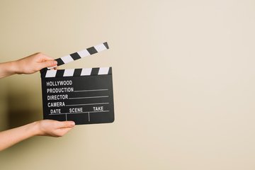 Quanto si guadagna facendo la comparsa in film, serie Tv e programmi televisivi?
