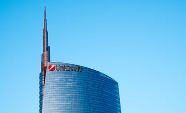 Azioni UniCredit, il rally previsto con dossier Commerzbank ancora aperto
