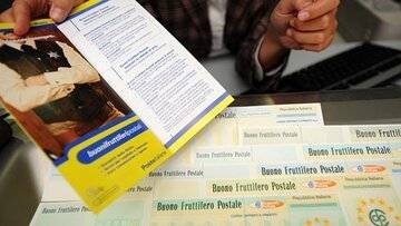 Ecco quanto rendono oggi i 5 buoni fruttiferi postali a 4 anni a tassi fissi e costanti