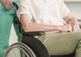 Assegno di accompagnamento ed RSA, ecco quando i familiari perdono il sussidio