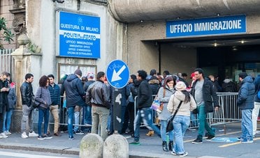 Come ottenere e rinnovare il permesso di soggiorno (anche online)