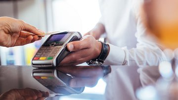 Stop all'obbligo di Pos per i pagamenti sotto i 30 euro e addio alle sanzioni
