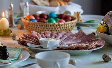 Pasquetta è festivo? Ecco come funziona al lavoro, tra ferie e busta paga