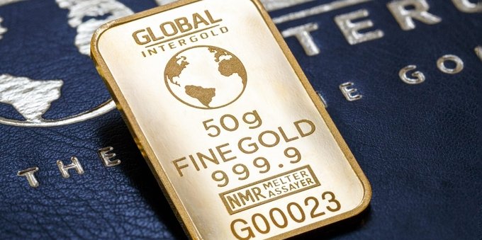 Oro al test di due supporti: come investire