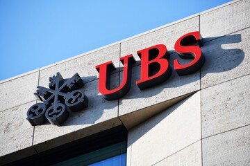 UBS registra profitti da record mondiale grazie all'acquisizione di Credit Suisse