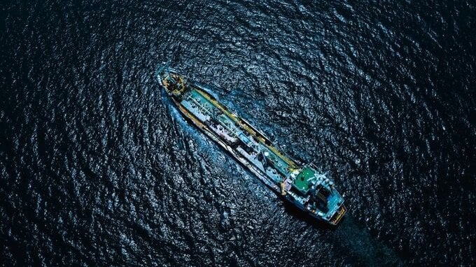 Il flop di Trump, una petroliera cinese ha attraversato lo Stretto di Hormuz