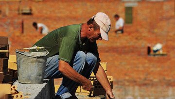 Casa gratis e un lavoro stabile. Cercano volontari disposti a vivere in montagna