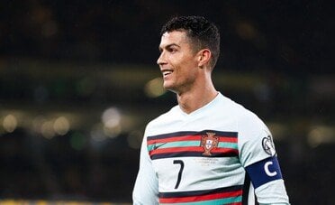 La nuova villa di Cristiano Ronaldo ci mostra cosa è cambiato nello stile di vita dei milionari