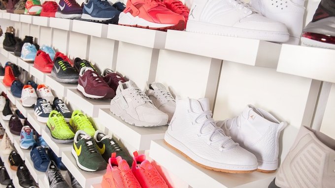 Tabi di Margiela vendute all'asta per €364.000. Così una scarpa da lavoro è diventata un oggetto da collezione