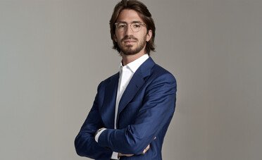 Quanto guadagna Leonardo Maria Del Vecchio? Il patrimonio dell'ereditiere miliardario