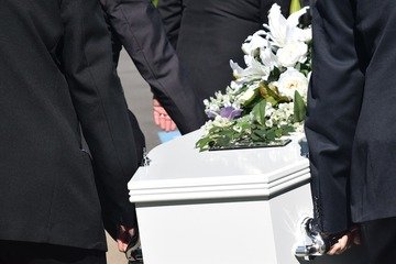 Permessi per lutto, i giorni concessi e quando si possono richiedere