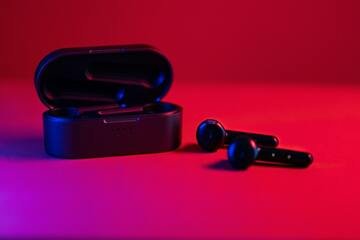 Regali di Natale: le migliori cuffie bluetooth sotto i 50 euro