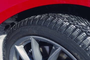 Simboli gomme invernali, le sigle giuste per essere in regola