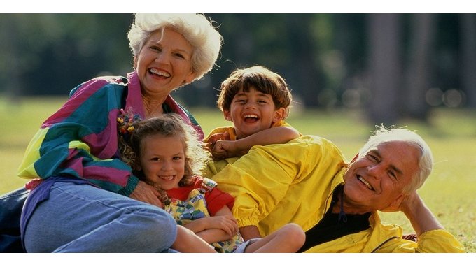 Festa dei nonni 2023: frasi, immagini e video da condividere su WhatsApp e Facebook