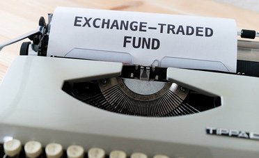 Investire 10.000 euro in ETF, tutto quello che i guru di Instagram non ti dicono