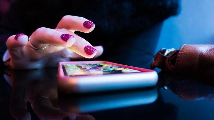 Disattiva queste 3 impostazioni sul tuo smartphone, parola dell'esperto