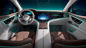 Mercedes EQE SUV: anteprima mondiale il 16 ottobre