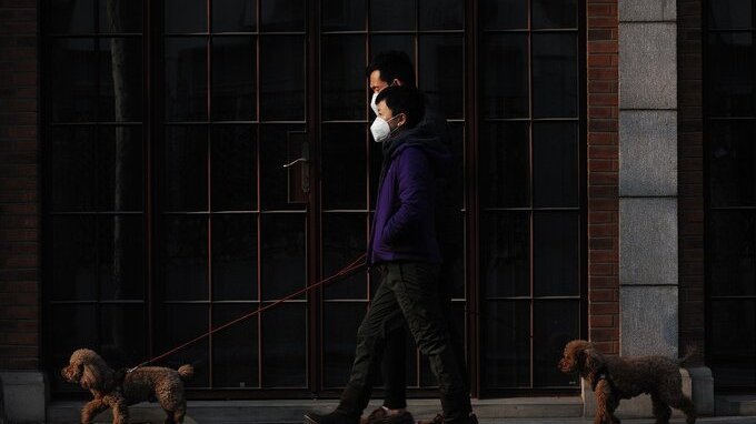 Come funziona il lockdown in Cina e perché non sta funzionando (anzi, è un disastro)