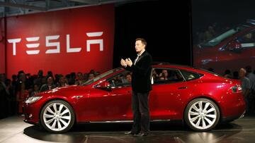 Azioni Tesla da comprare? Fioccano target price rialzisti fino a 15.000 dollari