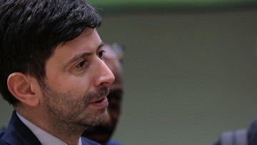 Vaccino Pfizer: ok anche da Aifa, iniezioni al via in Italia dal 27 dicembre