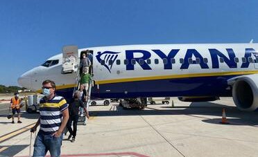 Nuove dimensioni bagaglio Ryanair, ecco cosa cambia e da quando
