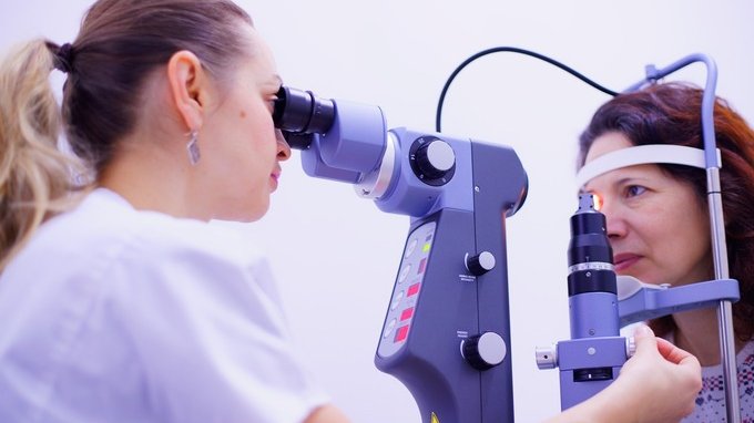 Quanto guadagna un oculista? Lo stipendio in Italia
